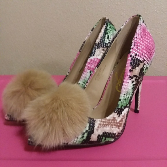 Privileged by J.C Dossier playboy pumps - Picture 5 of 6